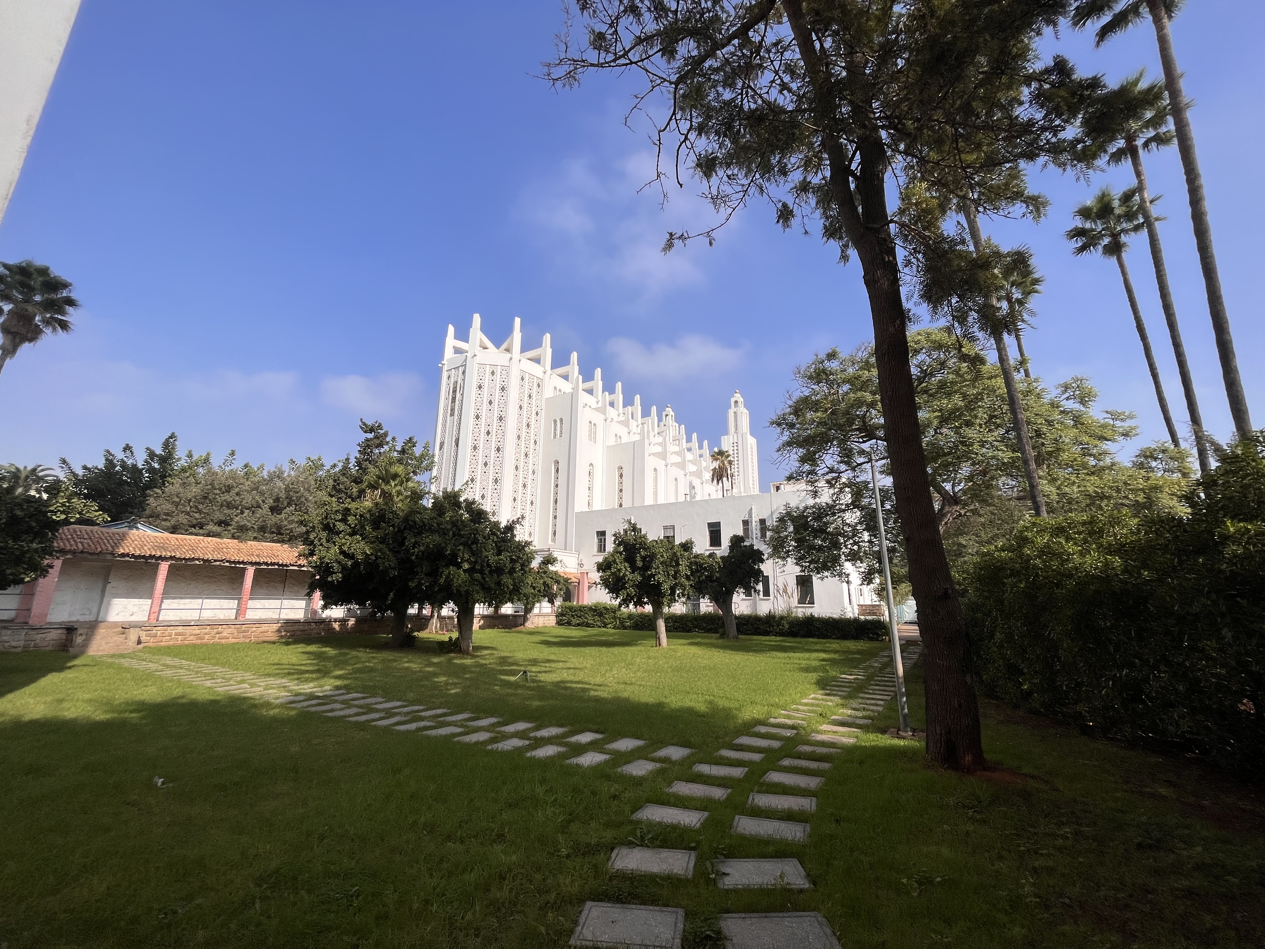 Vue panoramique de l'Ex Église Sacré-Cœur